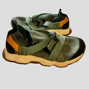 Chaco Z/Ronin sneaker sandal size 7